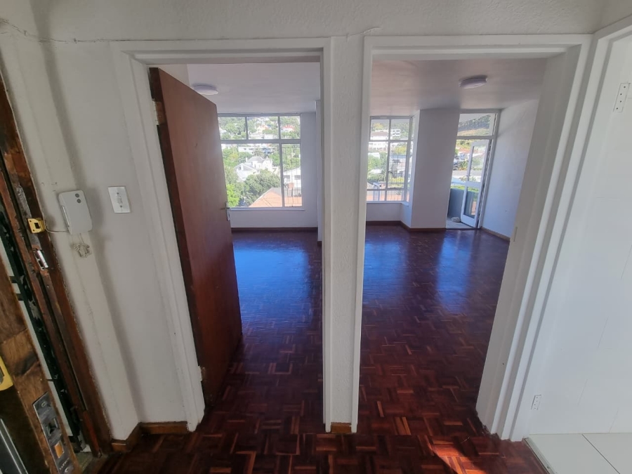 To Let 1 Bedroom Property for Rent in Tamboerskloof Western Cape